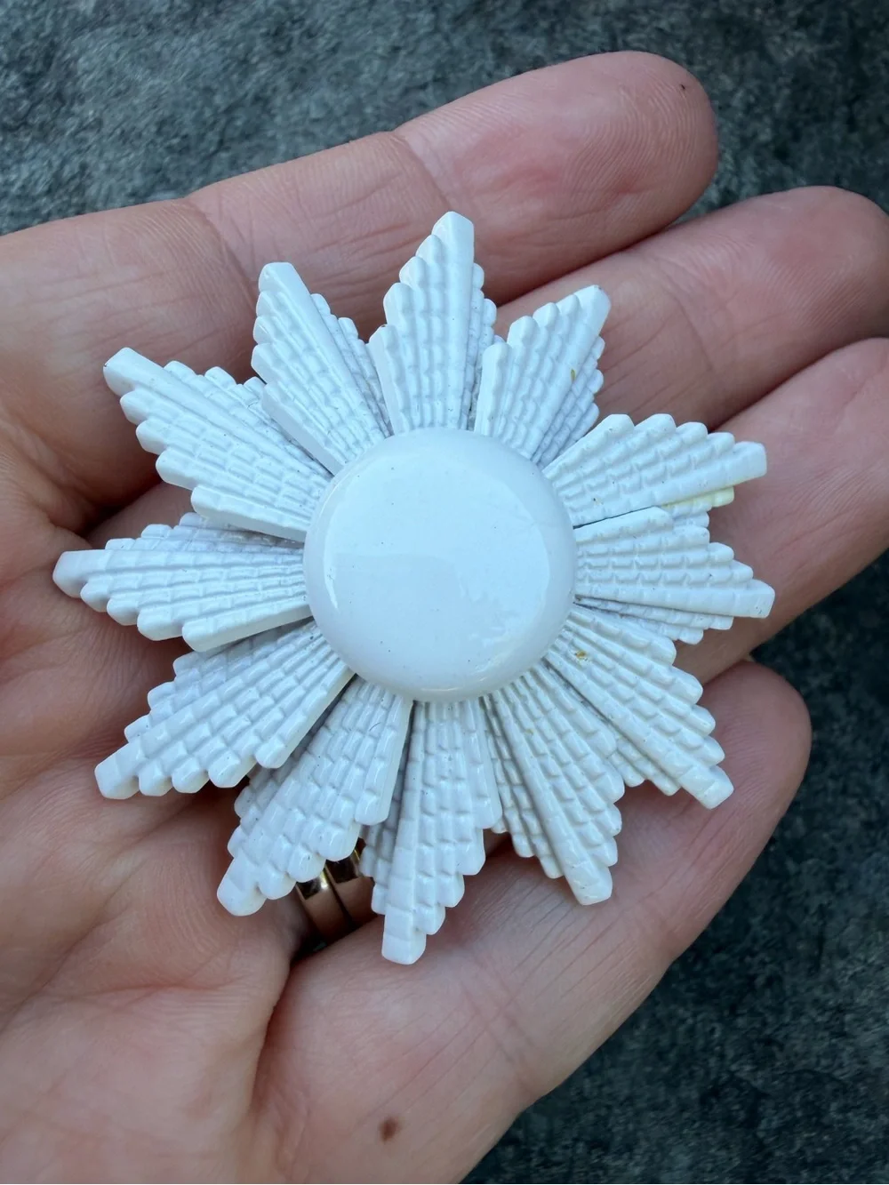 Vintage Monet White Enamel Starburst Flower Brooch